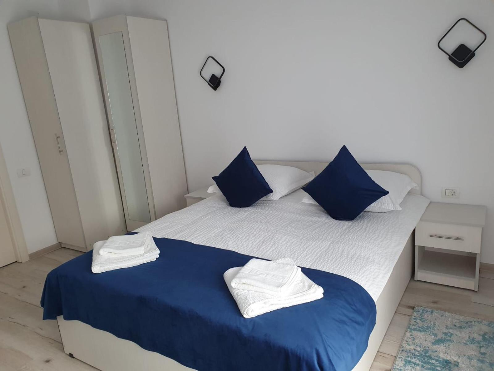 Casa Dani&Moni Hotel Moeciu De Sus Bagian luar foto