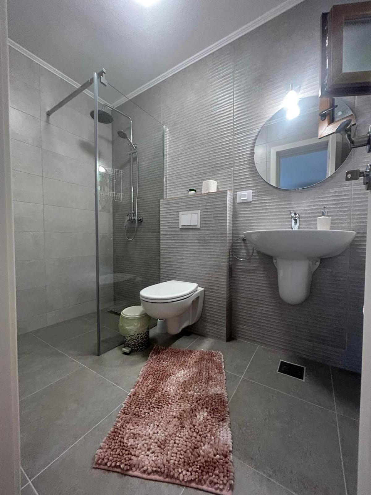 Casa Dani&Moni Hotel Moeciu De Sus Bagian luar foto